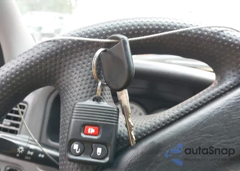 2005 Ford Escape Xls из США, поврежденный, VIN 1FMYU02ZX5KB43354